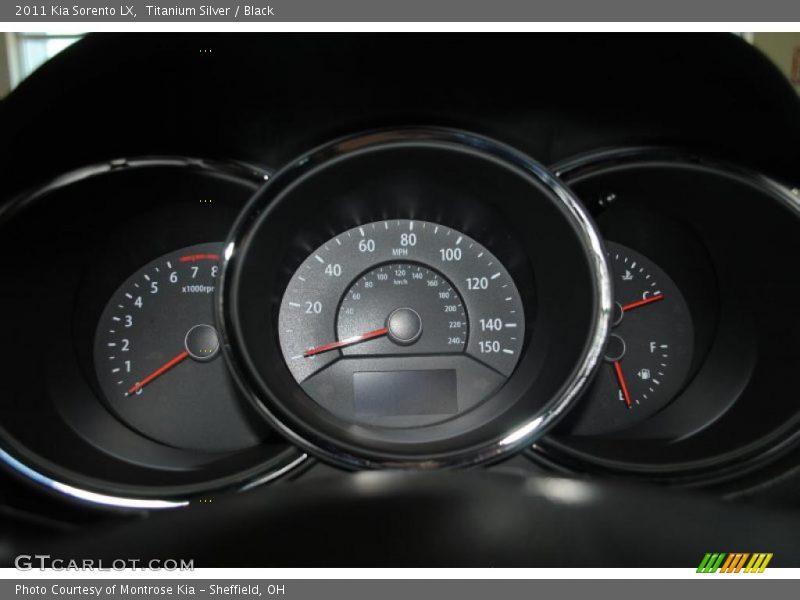 Titanium Silver / Black 2011 Kia Sorento LX