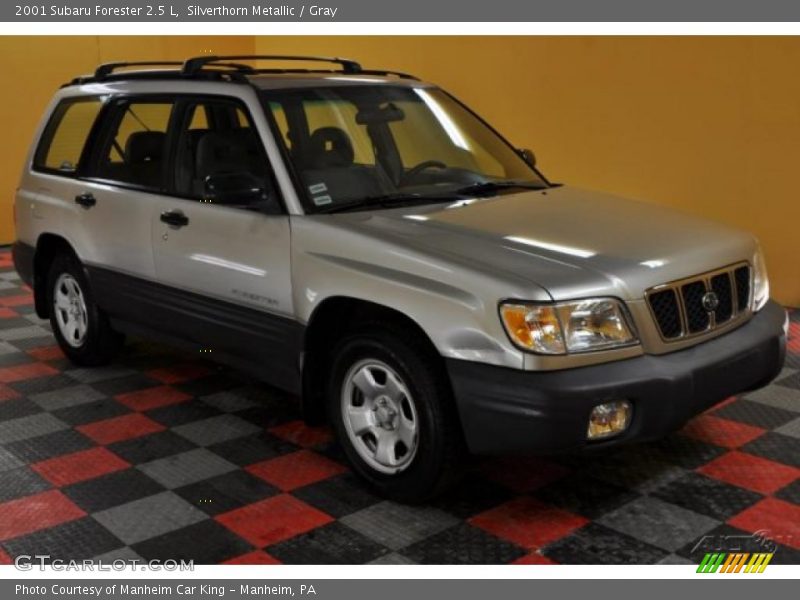Silverthorn Metallic / Gray 2001 Subaru Forester 2.5 L
