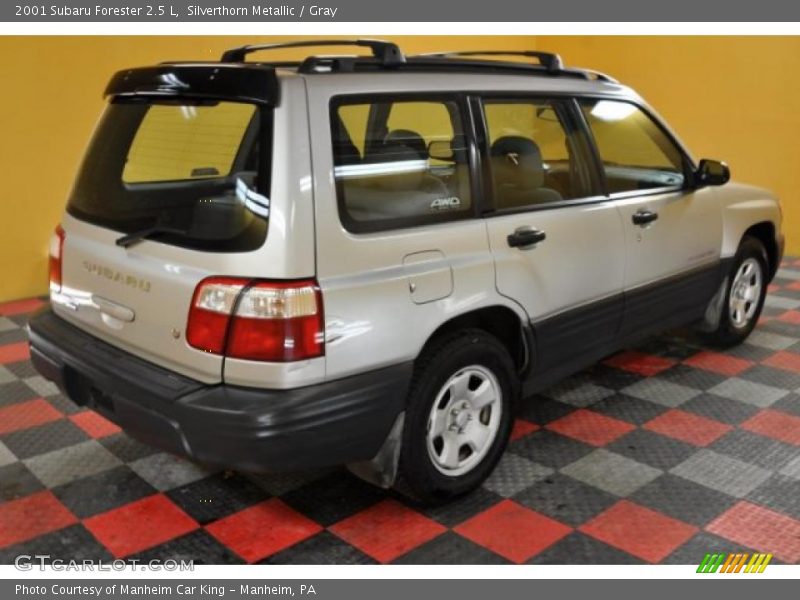 Silverthorn Metallic / Gray 2001 Subaru Forester 2.5 L