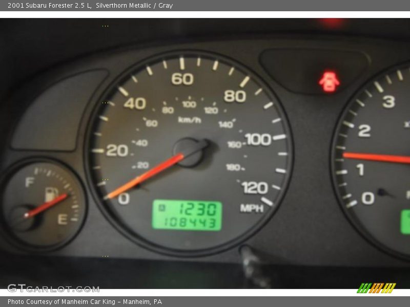 Silverthorn Metallic / Gray 2001 Subaru Forester 2.5 L