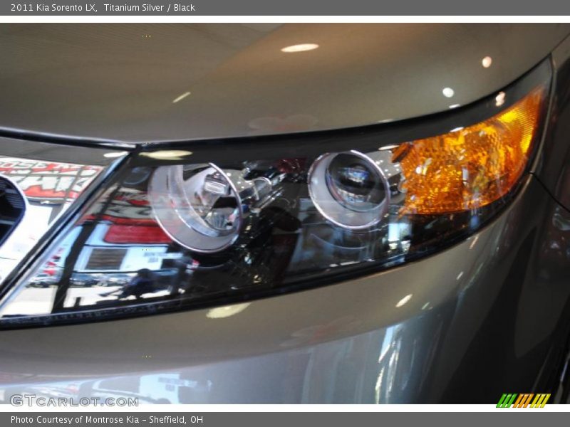 Titanium Silver / Black 2011 Kia Sorento LX