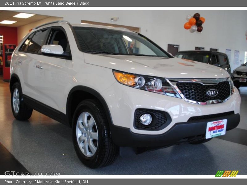 White Sand Beige / Black 2011 Kia Sorento LX
