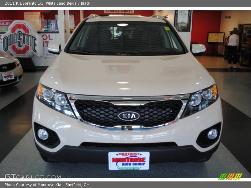 White Sand Beige / Black 2011 Kia Sorento LX