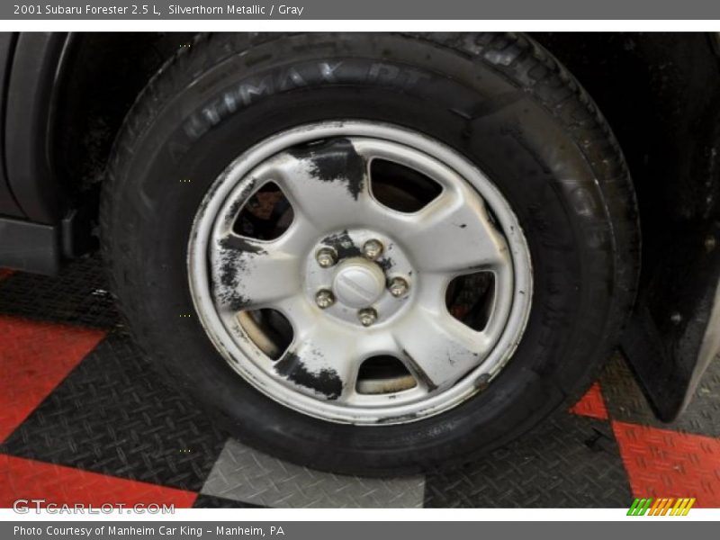 Silverthorn Metallic / Gray 2001 Subaru Forester 2.5 L