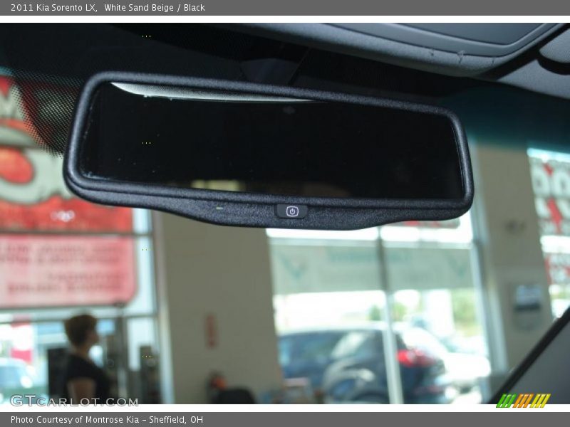 White Sand Beige / Black 2011 Kia Sorento LX