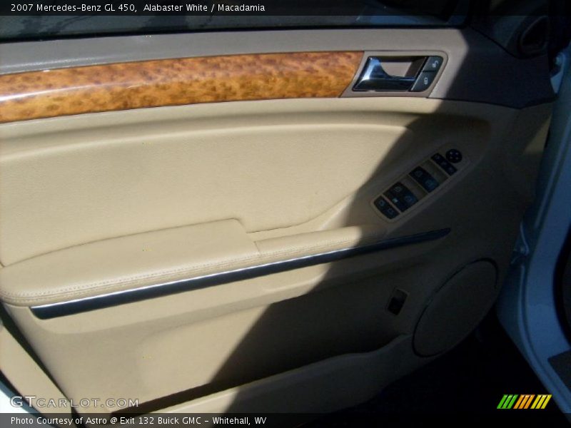 Alabaster White / Macadamia 2007 Mercedes-Benz GL 450