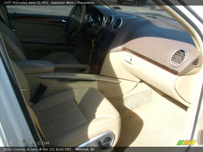 Alabaster White / Macadamia 2007 Mercedes-Benz GL 450