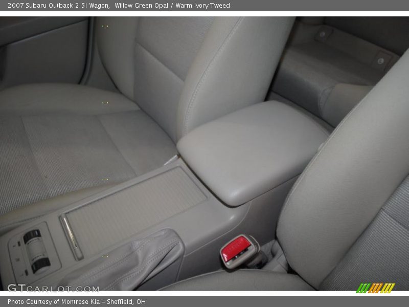 Willow Green Opal / Warm Ivory Tweed 2007 Subaru Outback 2.5i Wagon