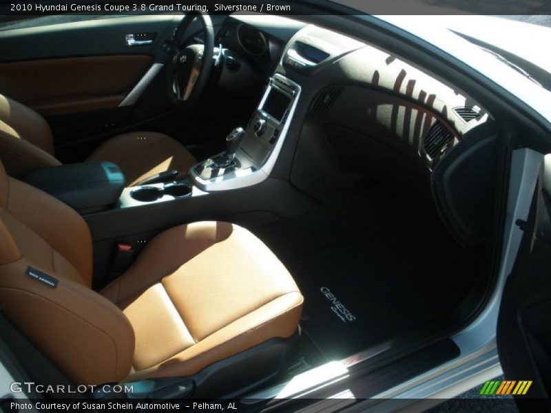 Silverstone / Brown 2010 Hyundai Genesis Coupe 3.8 Grand Touring