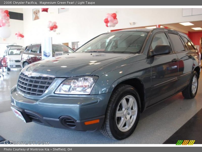 Magnesium Green Pearl / Light Taupe 2006 Chrysler Pacifica