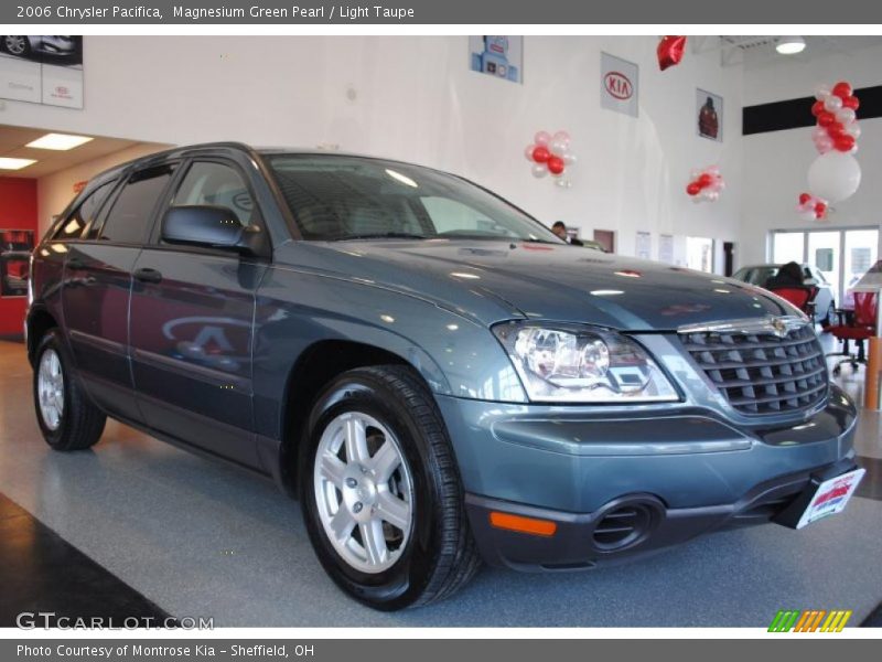 Magnesium Green Pearl / Light Taupe 2006 Chrysler Pacifica
