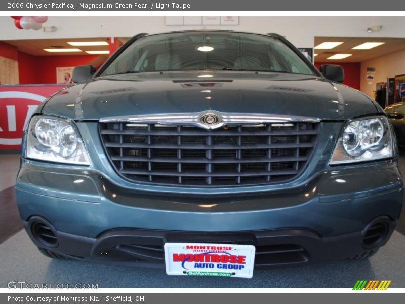 Magnesium Green Pearl / Light Taupe 2006 Chrysler Pacifica