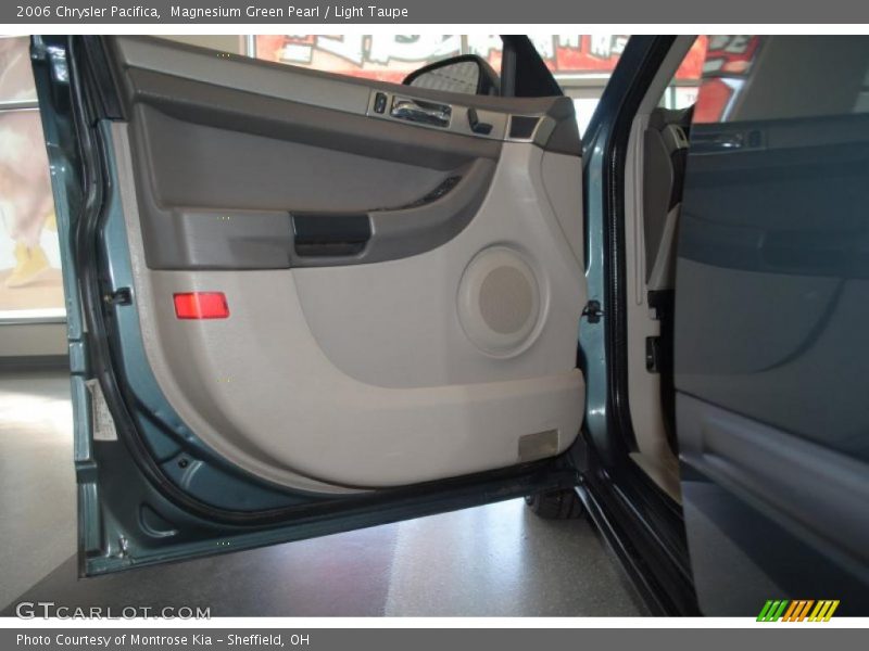 Magnesium Green Pearl / Light Taupe 2006 Chrysler Pacifica