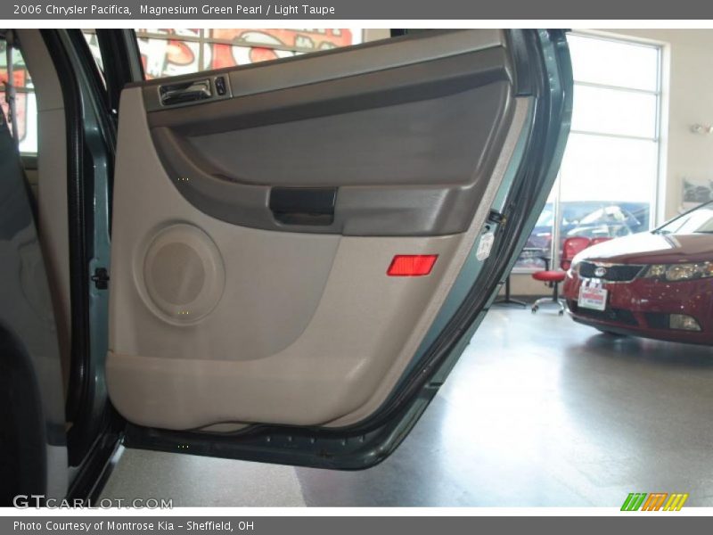 Magnesium Green Pearl / Light Taupe 2006 Chrysler Pacifica