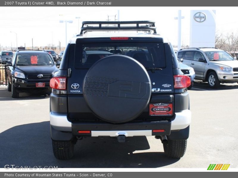 Black Diamond / Dark Charcoal 2007 Toyota FJ Cruiser 4WD