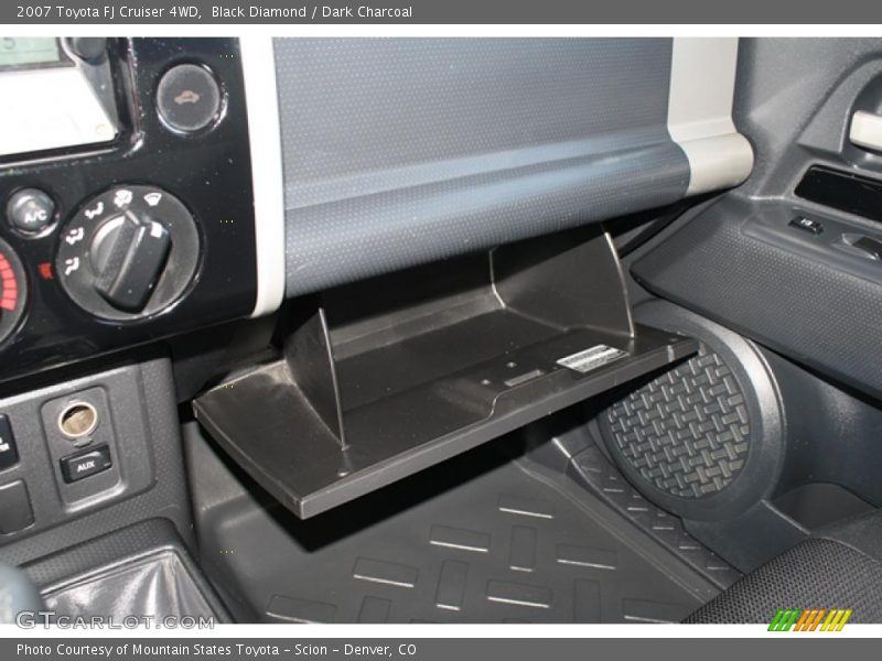 Black Diamond / Dark Charcoal 2007 Toyota FJ Cruiser 4WD