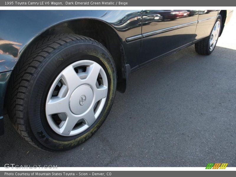 Dark Emerald Green Metallic / Beige 1995 Toyota Camry LE V6 Wagon