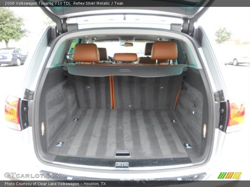  2006 Touareg V10 TDI Trunk