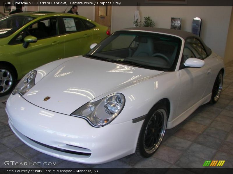 Carrara White / Graphite Grey 2003 Porsche 911 Carrera Cabriolet