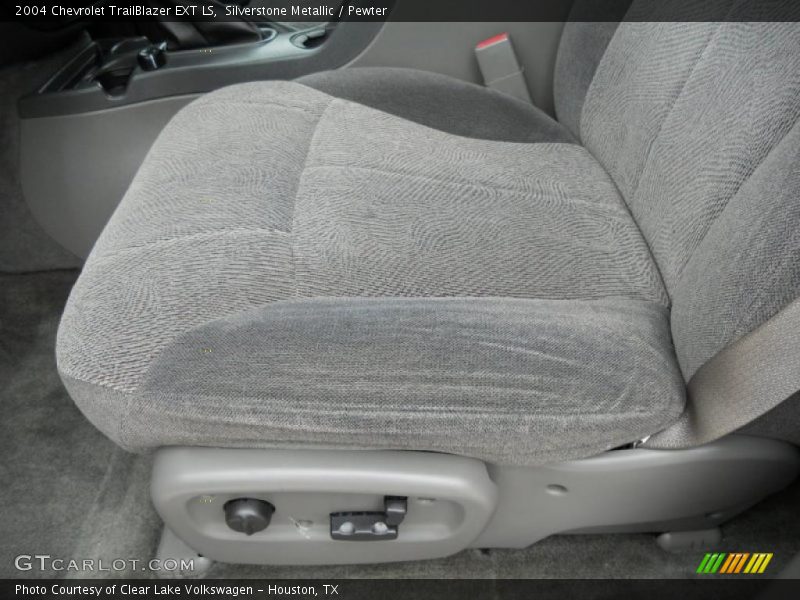  2004 TrailBlazer EXT LS Pewter Interior
