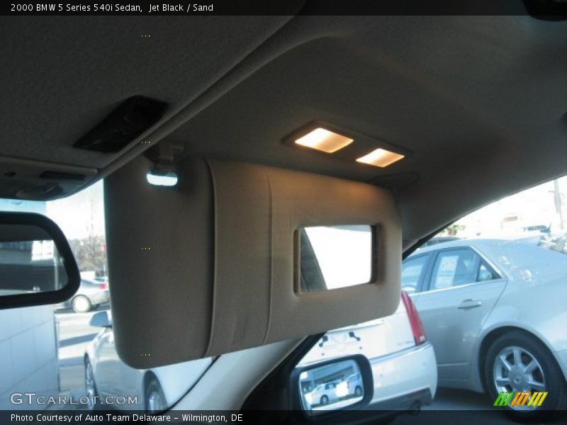 Jet Black / Sand 2000 BMW 5 Series 540i Sedan