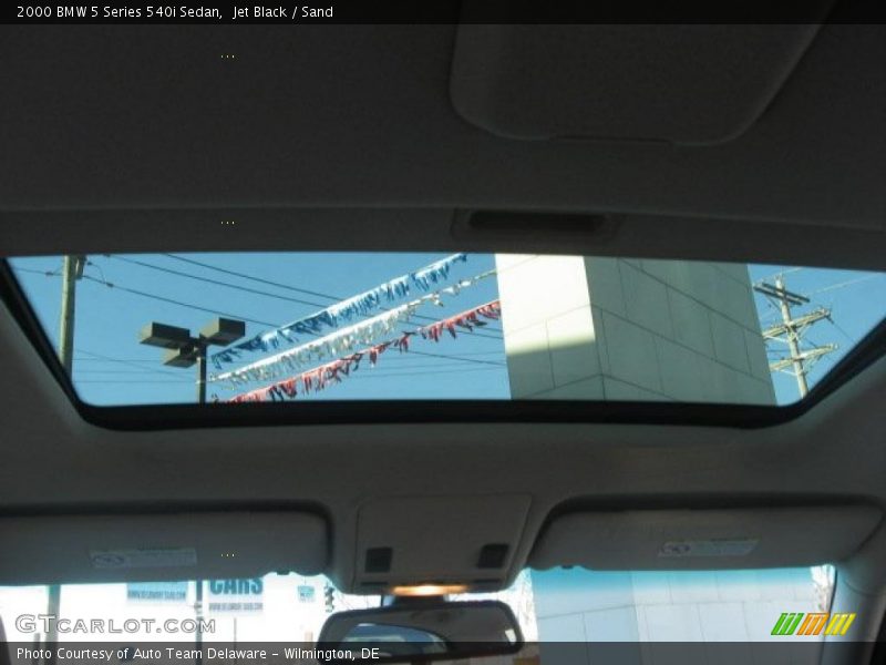 Jet Black / Sand 2000 BMW 5 Series 540i Sedan