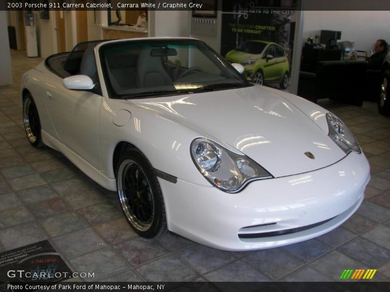 Carrara White / Graphite Grey 2003 Porsche 911 Carrera Cabriolet