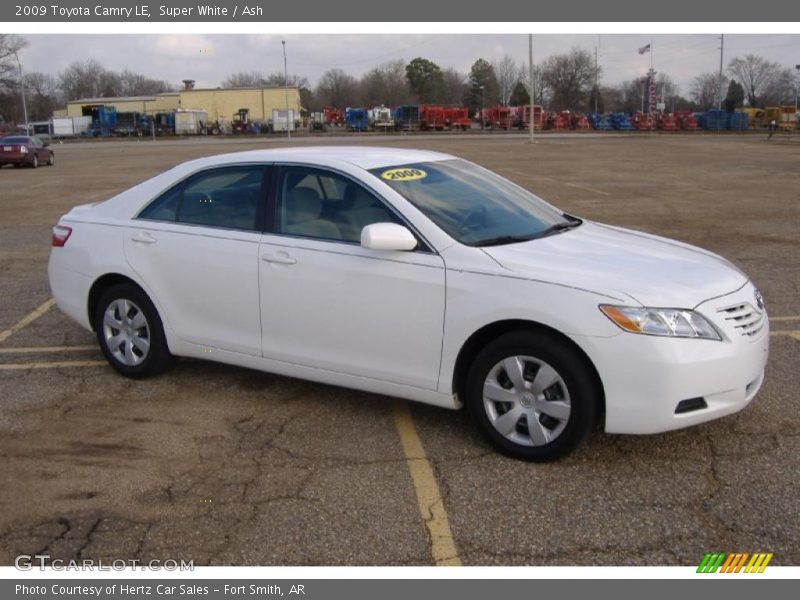 Super White / Ash 2009 Toyota Camry LE
