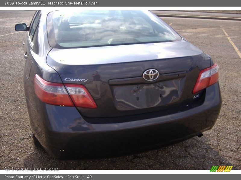 Magnetic Gray Metallic / Ash 2009 Toyota Camry LE