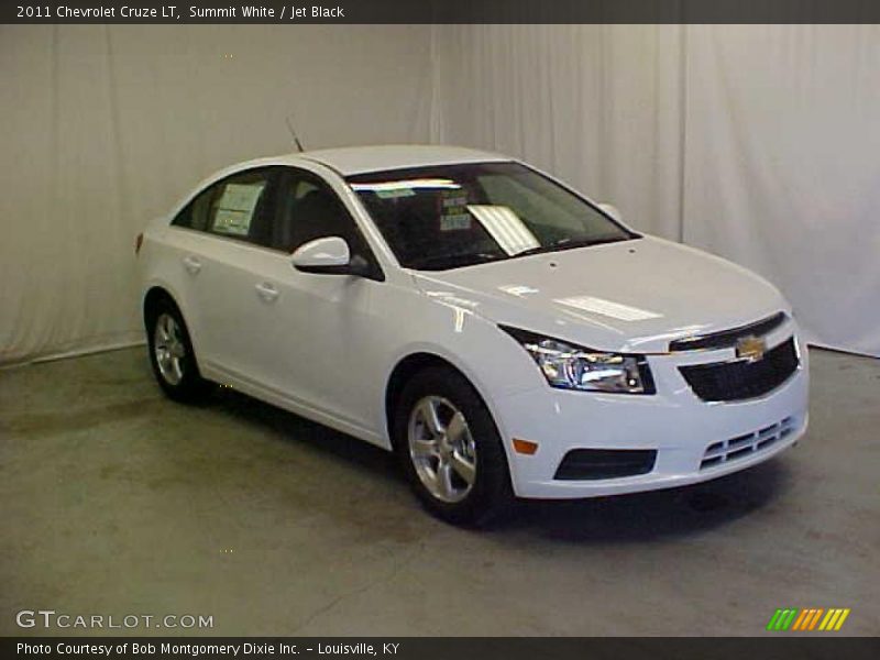 Summit White / Jet Black 2011 Chevrolet Cruze LT