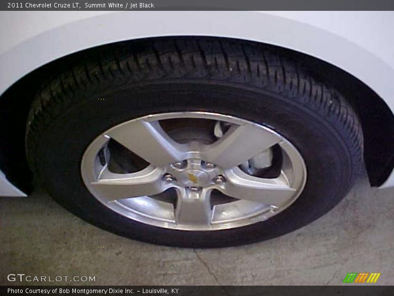 Summit White / Jet Black 2011 Chevrolet Cruze LT