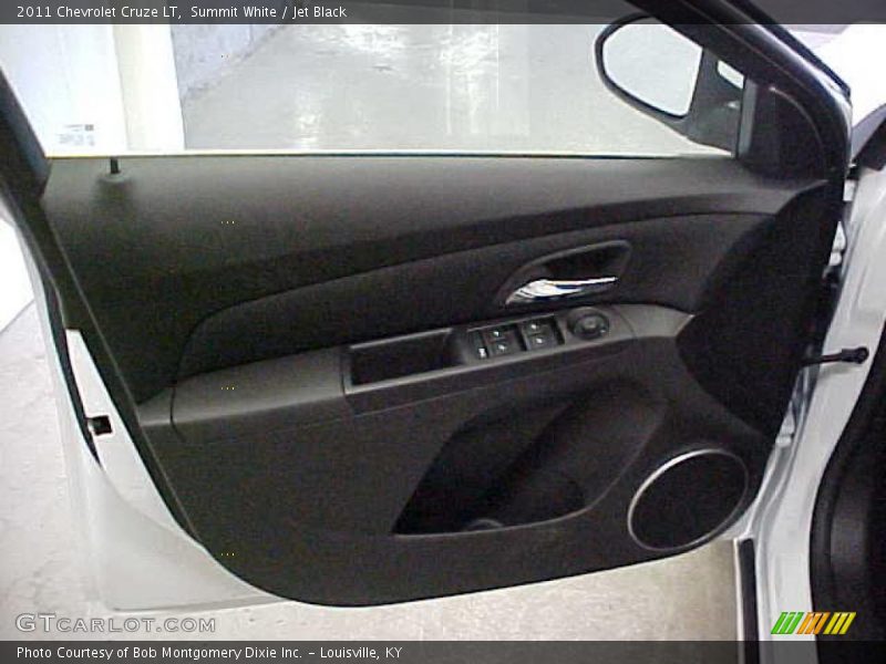 Summit White / Jet Black 2011 Chevrolet Cruze LT