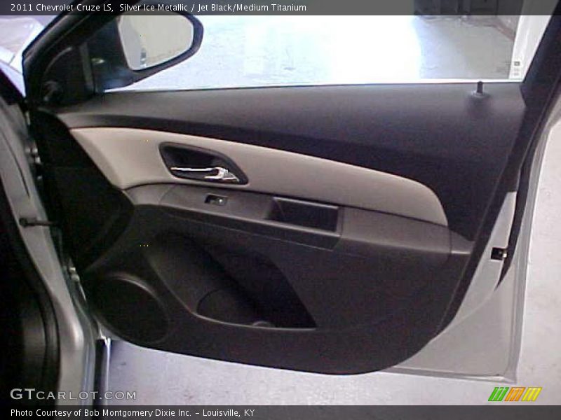 Silver Ice Metallic / Jet Black/Medium Titanium 2011 Chevrolet Cruze LS