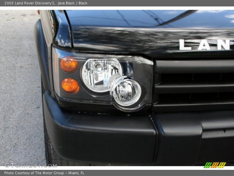 Java Black / Black 2003 Land Rover Discovery S