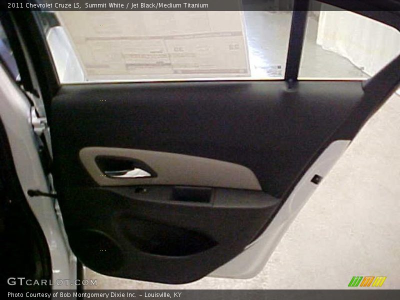 Summit White / Jet Black/Medium Titanium 2011 Chevrolet Cruze LS
