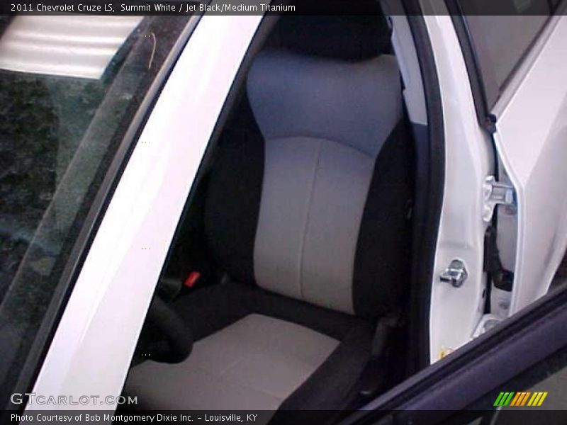 Summit White / Jet Black/Medium Titanium 2011 Chevrolet Cruze LS