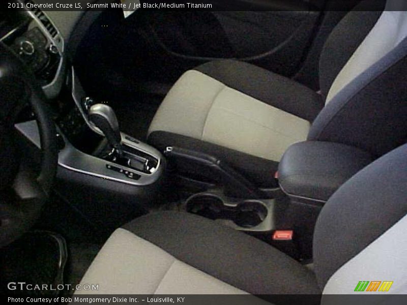 Summit White / Jet Black/Medium Titanium 2011 Chevrolet Cruze LS