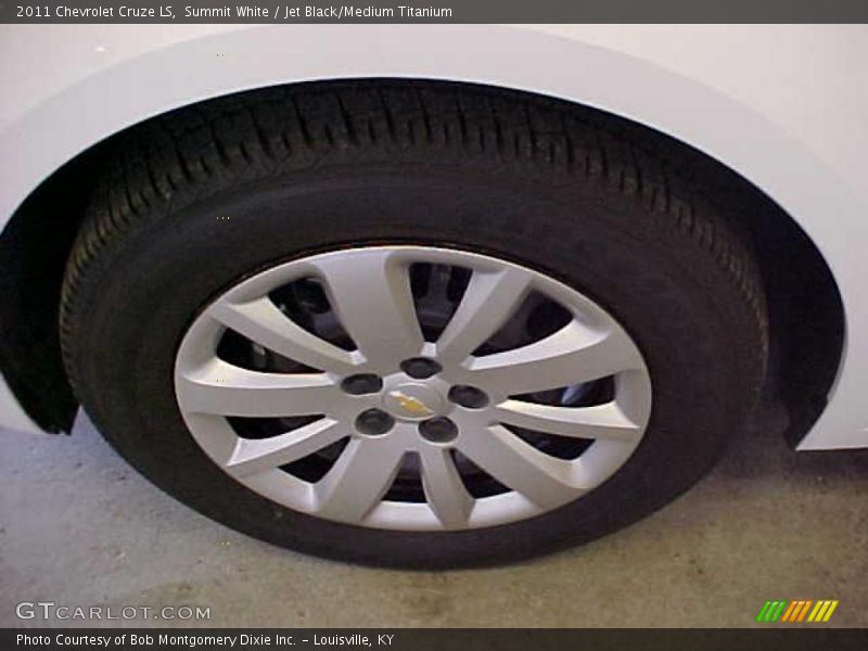 Summit White / Jet Black/Medium Titanium 2011 Chevrolet Cruze LS