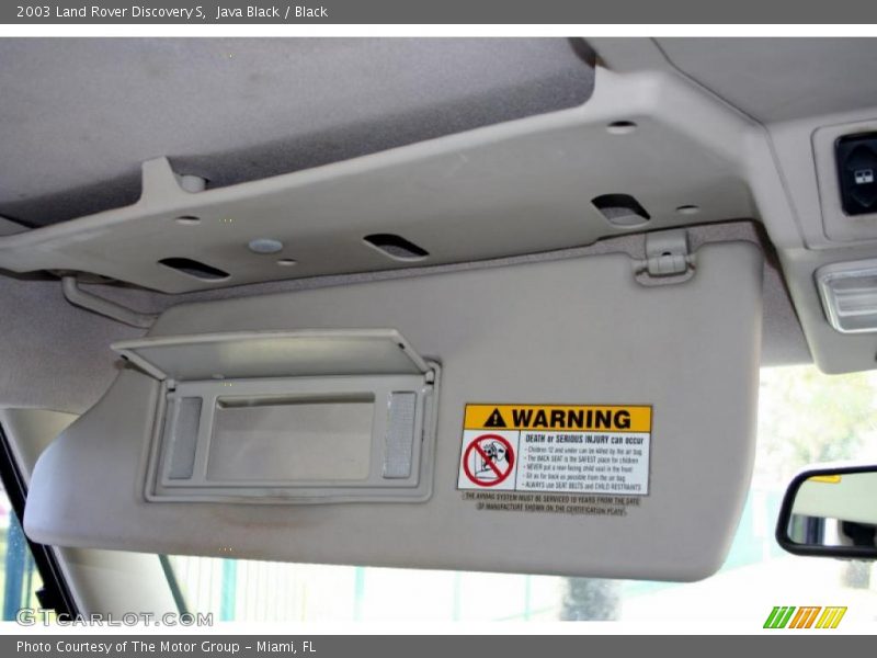 Java Black / Black 2003 Land Rover Discovery S