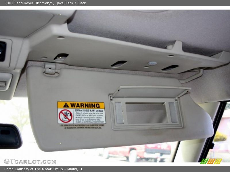 Java Black / Black 2003 Land Rover Discovery S