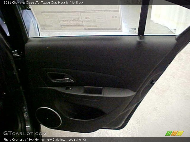 Taupe Gray Metallic / Jet Black 2011 Chevrolet Cruze LT