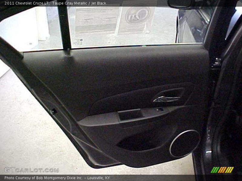 Taupe Gray Metallic / Jet Black 2011 Chevrolet Cruze LT