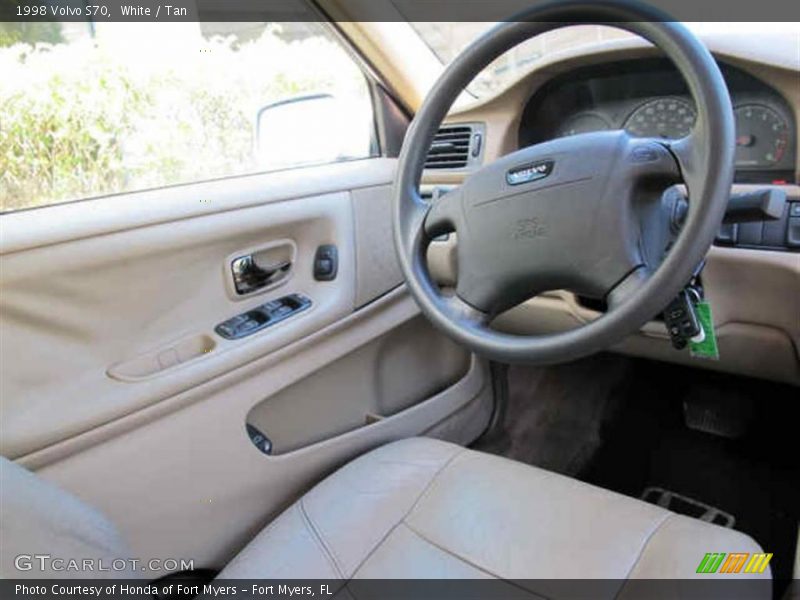 White / Tan 1998 Volvo S70