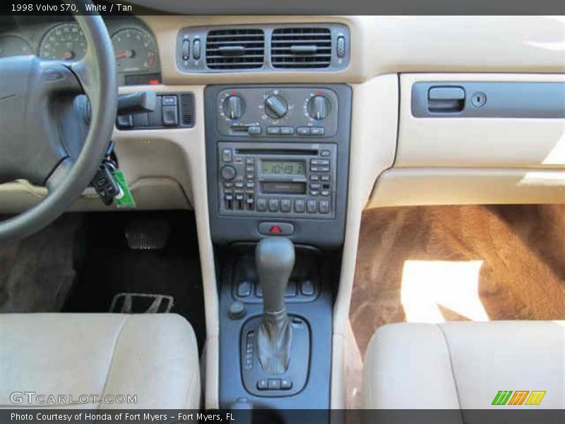 White / Tan 1998 Volvo S70
