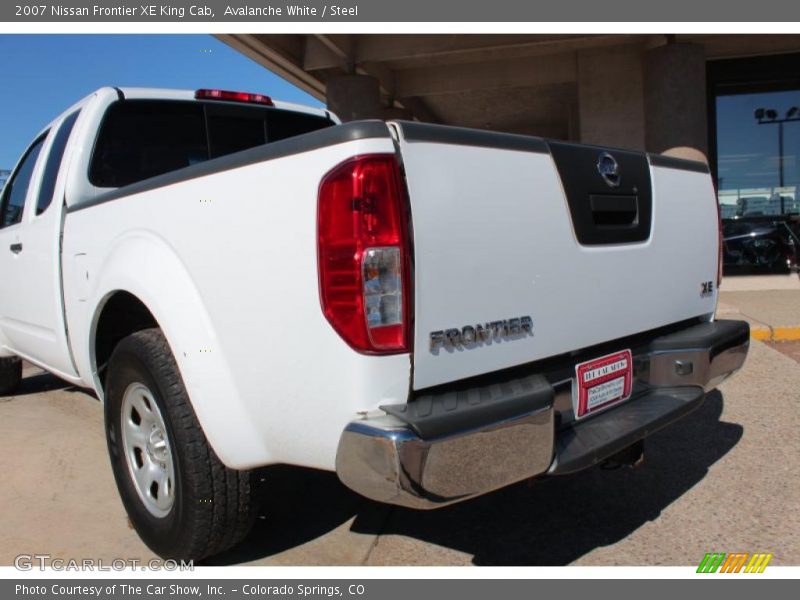 Avalanche White / Steel 2007 Nissan Frontier XE King Cab