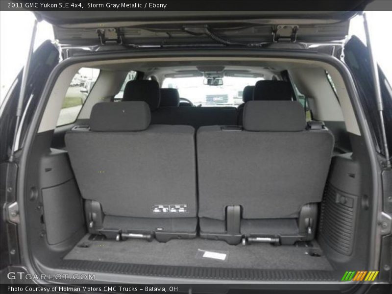  2011 Yukon SLE 4x4 Trunk