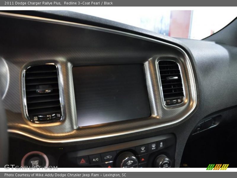 Redline 3-Coat Pearl / Black 2011 Dodge Charger Rallye Plus