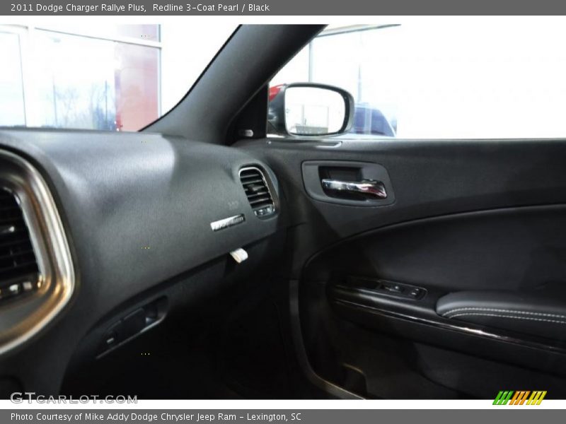 Redline 3-Coat Pearl / Black 2011 Dodge Charger Rallye Plus
