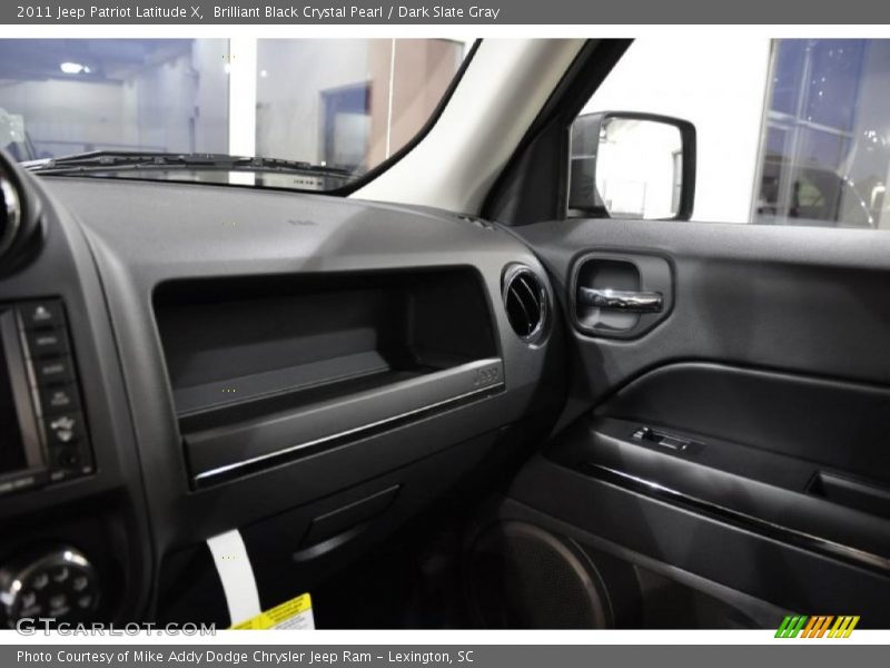 Brilliant Black Crystal Pearl / Dark Slate Gray 2011 Jeep Patriot Latitude X