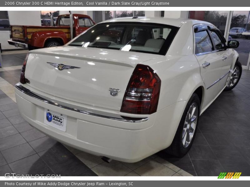 Cool Vanilla / Dark Slate Gray/Light Graystone 2006 Chrysler 300 C HEMI Heritage Editon